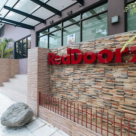 Reddoorz Plus At Evangelista Street Makati San Pedro Makati Exterior foto