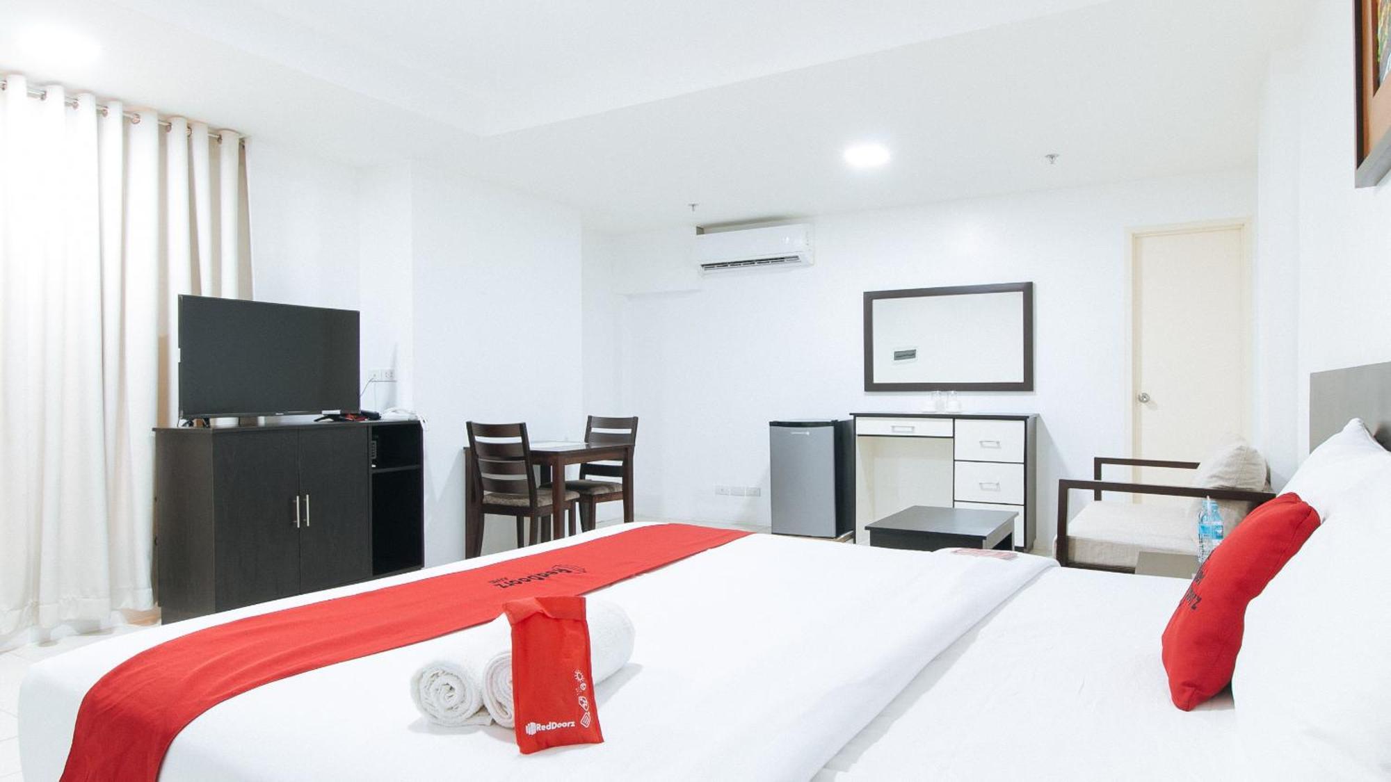 Reddoorz Plus At Evangelista Street Makati San Pedro Makati Exterior foto
