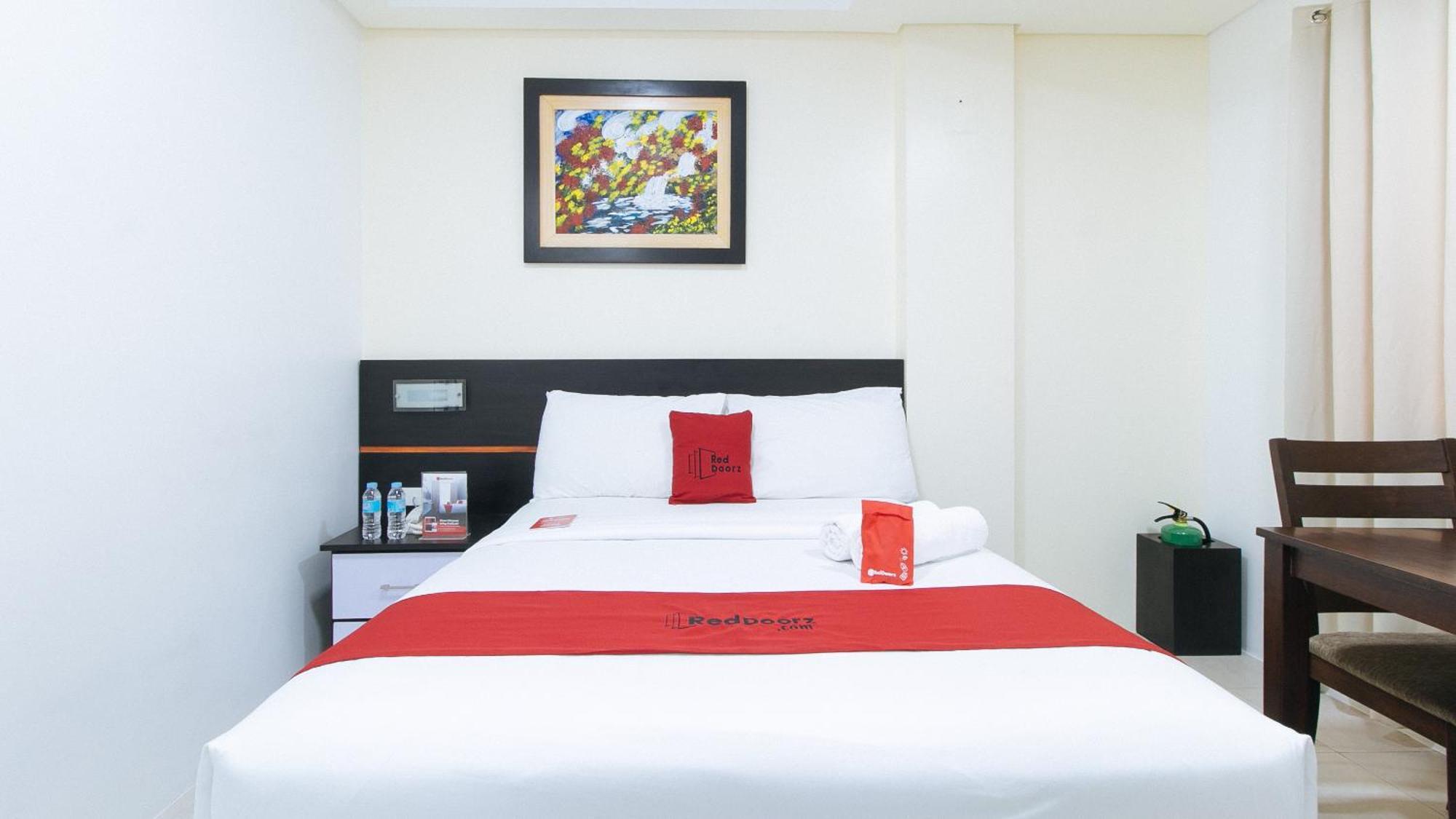 Reddoorz Plus At Evangelista Street Makati San Pedro Makati Exterior foto