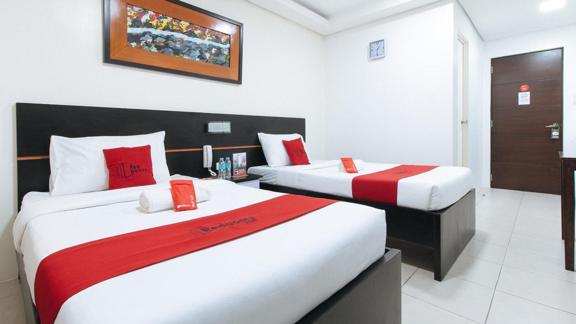 Reddoorz Plus At Evangelista Street Makati San Pedro Makati Exterior foto