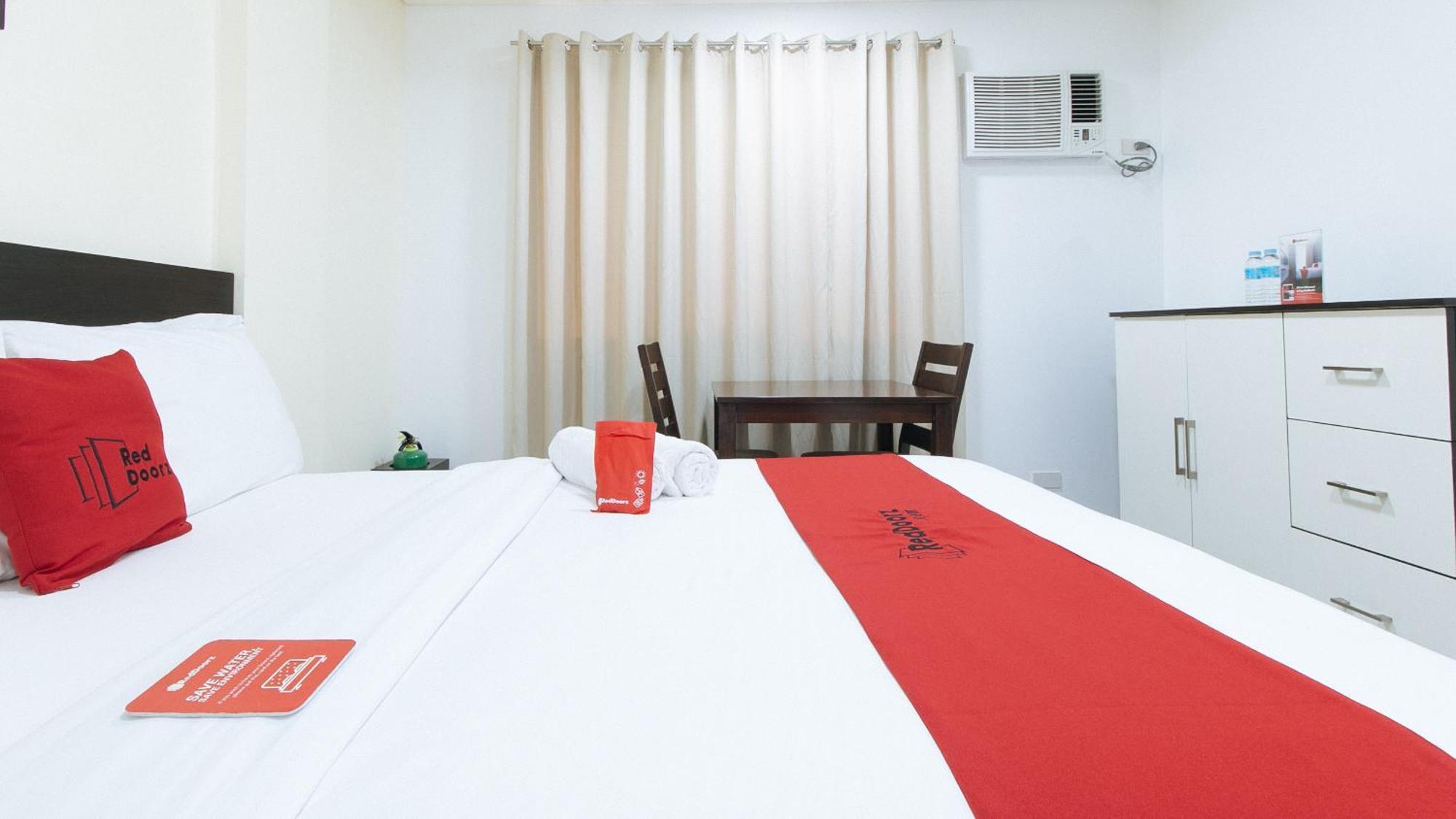 Reddoorz Plus At Evangelista Street Makati San Pedro Makati Exterior foto