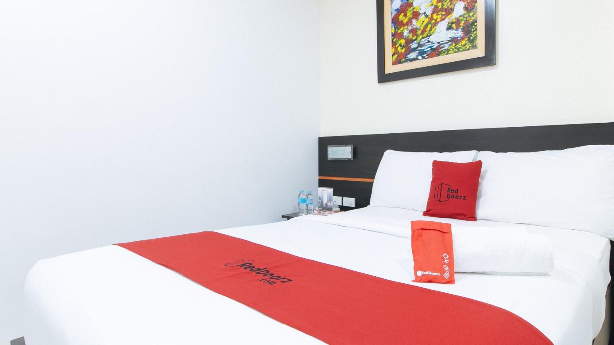 Reddoorz Plus At Evangelista Street Makati San Pedro Makati Exterior foto