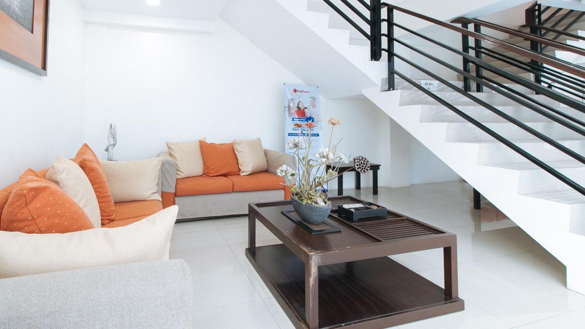 Reddoorz Plus At Evangelista Street Makati San Pedro Makati Exterior foto