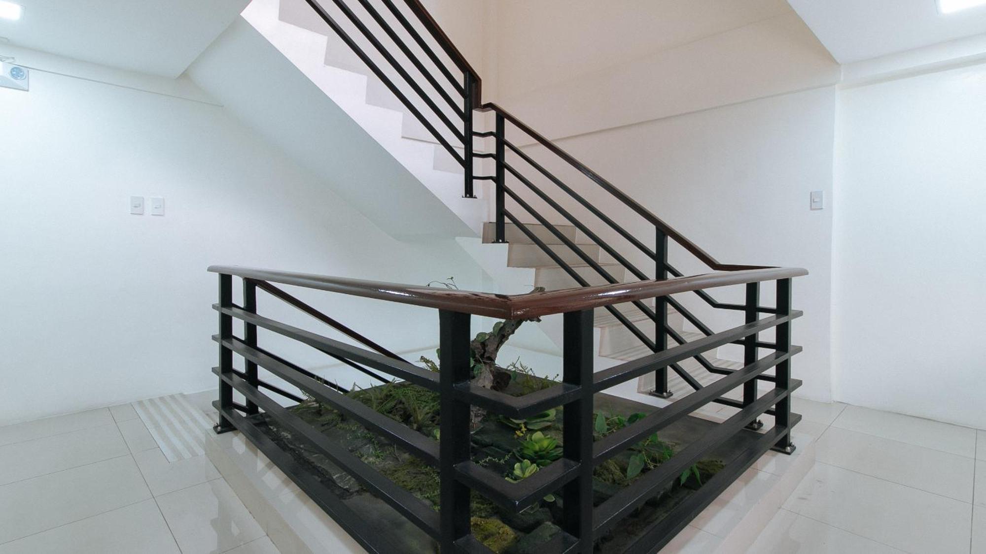 Reddoorz Plus At Evangelista Street Makati San Pedro Makati Exterior foto