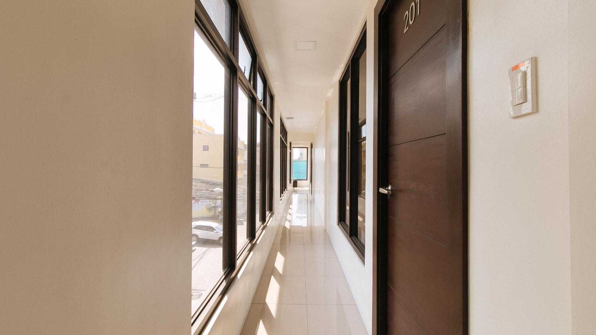 Reddoorz Plus At Evangelista Street Makati San Pedro Makati Exterior foto